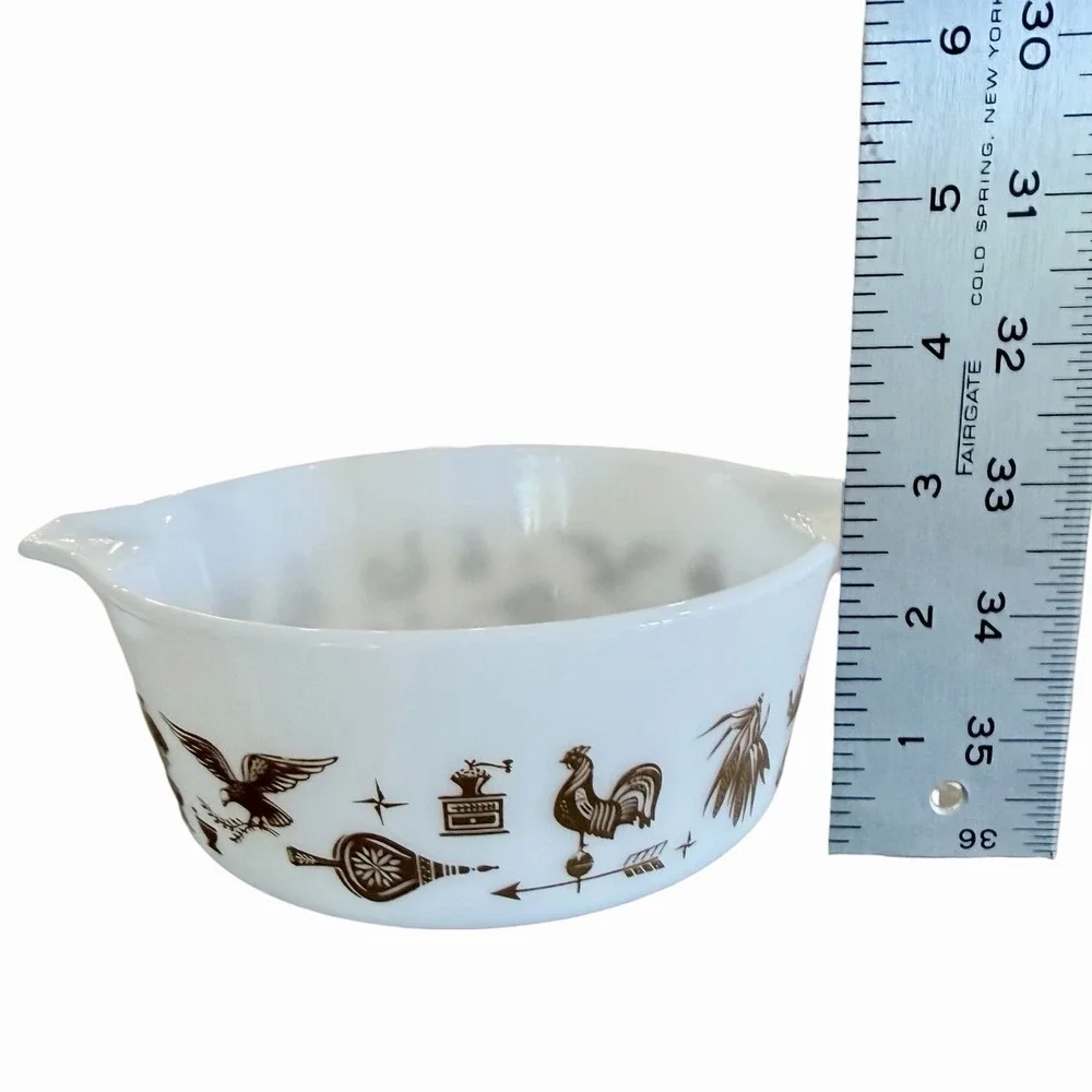 PYREX 472 Early American White Nesting Casserole Dish 1 1/2 Pt. *No Lid*